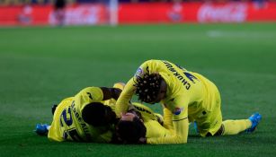 Jugadores de Villarreal celebrando su gol