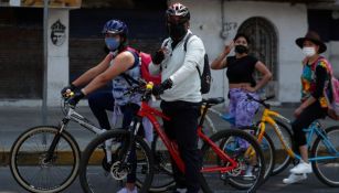 Personas transitando en la CDMX