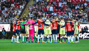 Jugadores se reúnen al minuto 62 para enviar un mensaje a la afición