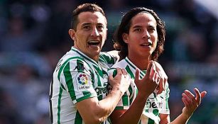 Guardado y Lainez en festejo