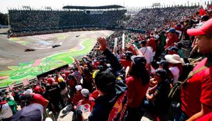 Afición disfrutando de la Fórmula 1 en el Gran Premio de México