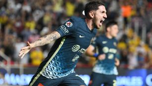 Diego Valdés celebra ante Necaxa