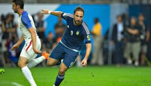 Gonzalo Higuaín en un partido de Argentina