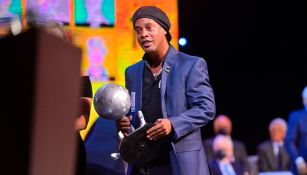 Ronaldinho en el Salón de la Fama de Pachuca 