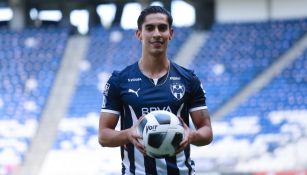 Erick Aguirre en su presentación con Rayados 