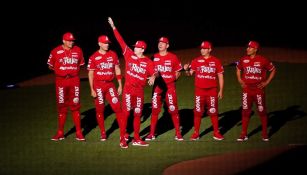 Los Diablos presentaron su nueva indumentaria