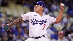 Julio Urías en un juego de los Dodgers