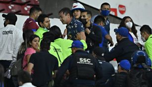 Conato de bronca en las gradas del Estadio Azteca