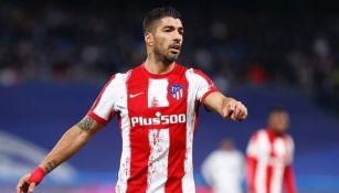 Luis Suárez en acción con el Atleti