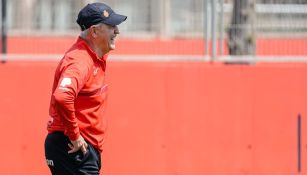 Javier Aguirre en un entrenamiento con el Mallorca