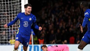 Andreas Christensen en un partido con el Chelsea