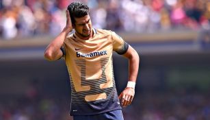 Eduardo Herrera en un partido con los Pumas