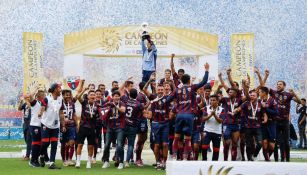 Atlante celebrando el Campeón de Campeones 