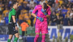 Nahuel Guzmán durante la Semifinal de Tigres vs Atlas