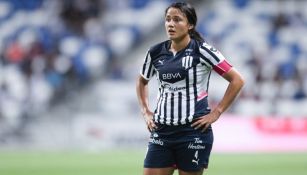 Rebeca Bernal en acción con Monterrey