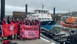 Fanáticos del Liverpool previo al viaje