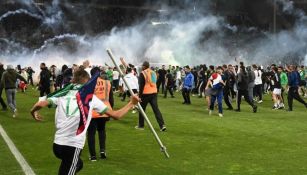 Video: Invasión de cancha tras el descenso del Saint-Étienne