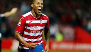 Darwin Machís festejando gol con Granada