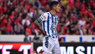 Víctor Guzmán en un partido de Pachuca