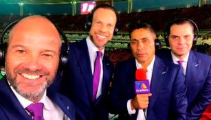 Luis García, Zague, Jorge Campos y Martinoli en transmisión de un juego