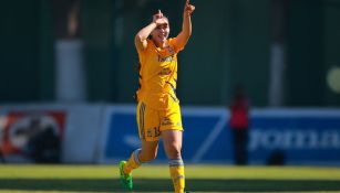 Blanca Solís celebra con Tigres