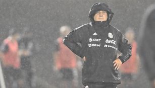 Gerardo Martino durante un partido con México