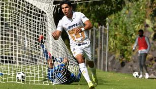 Emanuel Montejano con la Sub 20 de Pumas 