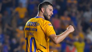 Gignac celebrando un gol con Tigres