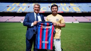 Manny Pacquiao junto a Joan Laporta