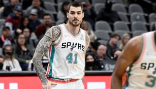 NBA: Juan Toscano firmó con los Lakers tras su éxito con los Warriors