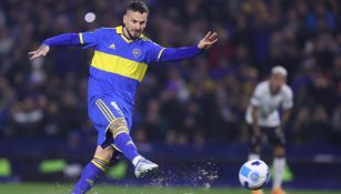 Darío Benedetto disparando su penal con Boca Juniors