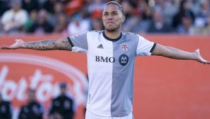 Carlos Salcedo, con la camiseta del Toronto FC