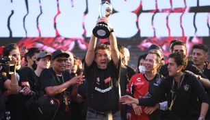 Alejandro Irarragorri festeja el título de Liga MX