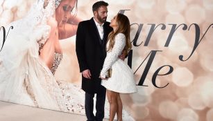 Ben Affleck y Jennifer López en una alfombra roja