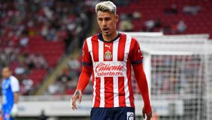 Cristian Calderón en partido con Chivas