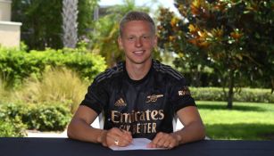 Alex Zinchenko firma con el Arsenal