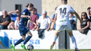 Marcelo Flores en acción con Real Oviedo