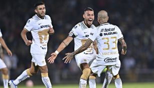 Dani Alves metió asistencia en su debut en la Liga MX