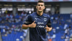 César Móntes en partido de Rayados