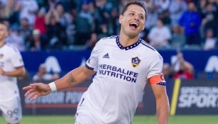 Chicharito Hernández celebra con el LA Galaxy