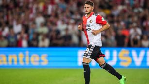 Santiago Giménez debutó con el Feyenoord