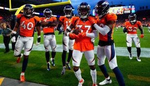 Broncos de Denver festejan ante los Cowboys de Dallas