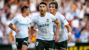 Carlos Soler en festejo con Valencia