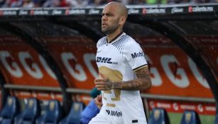 Dani Alves con los colores de Pumas