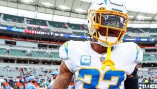 Por cuatro años más, James será de los Chargers 