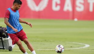 Tecatito en entrenamiento con Sevilla