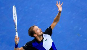 Daniil Medvedev derrotó por 7-6 (1), 6-3 a Taylor Fritz 