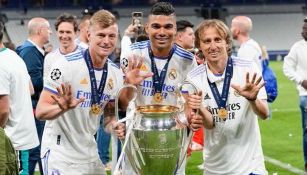 Modric, Toni Kroos y Casemiro festejando la Champions