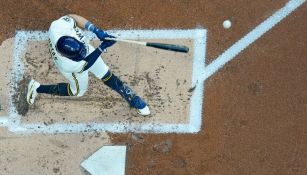 Luis Urías: Primer triple de la temporada no evitó derrota de Brewers ante Cardinals