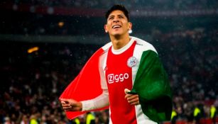 Edson Álvarez con la bandera mexicana en título del Ajax